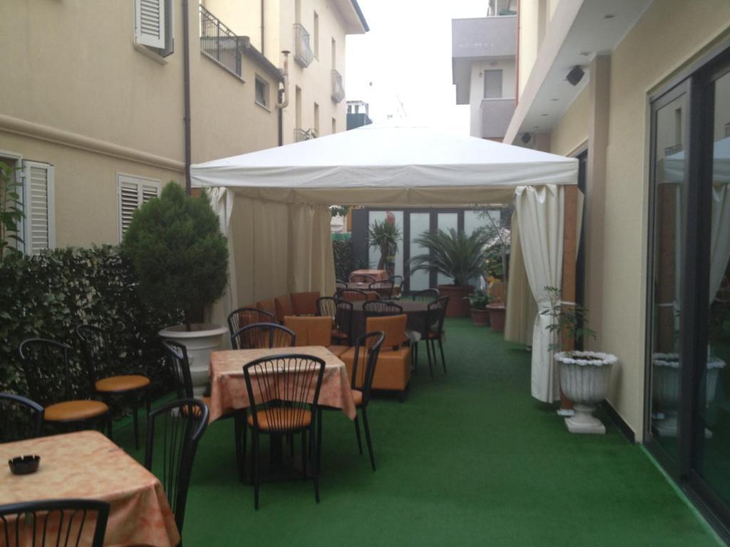 Hotel Okinawa Rimini Luaran gambar